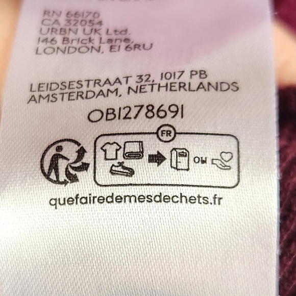 Pilcro by Antropologie Ruffled Raglan Thermal Top In Two Tone Purple Medium - Picture 8 of 8